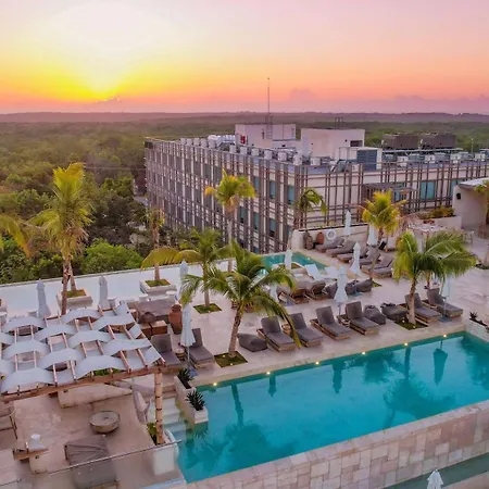 Hotel Motto By Hilton Tulum
