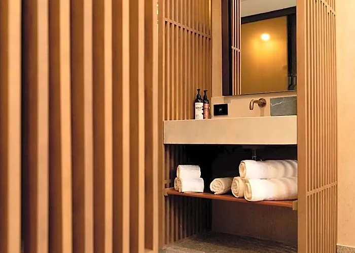 Motto By Hilton Hotel 4*